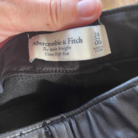 Abercrombie pleather high rise - Picture 4 of 5